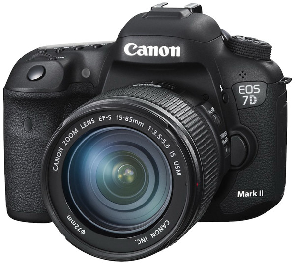 EOS 7D Mark II przod